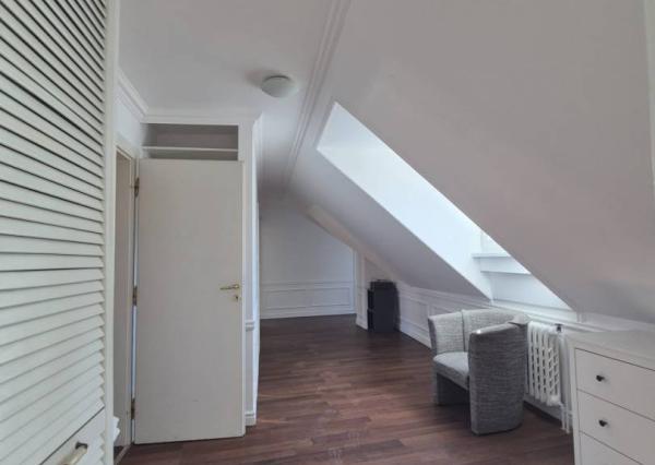 Na prenájom nádherný a štýlový 4-izbový byt, Klariská ulica, ihneď 