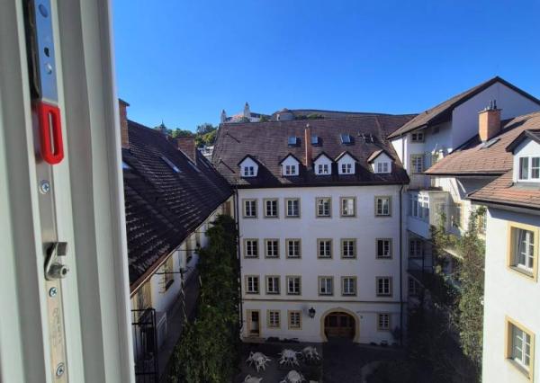 Na prenájom nádherný a štýlový 4-izbový byt, Klariská ulica, ihneď 