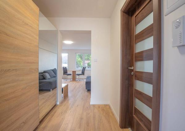 Štýlový 1-izbový byt v novostavbe s parkovacím miestom – Partizánske, 