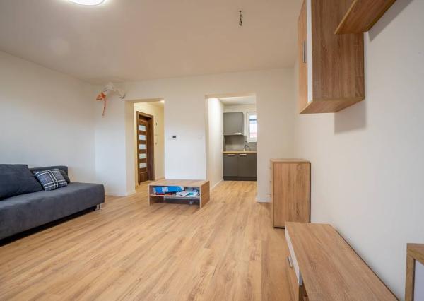 Štýlový 1-izbový byt v novostavbe s parkovacím miestom – Partizánske, 