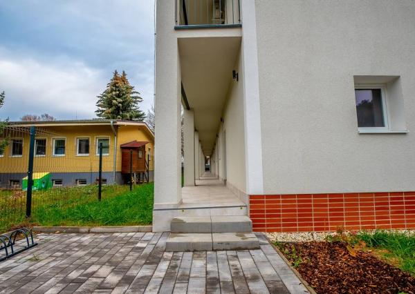 Štýlový 1-izbový byt v novostavbe s parkovacím miestom – Partizánske, 