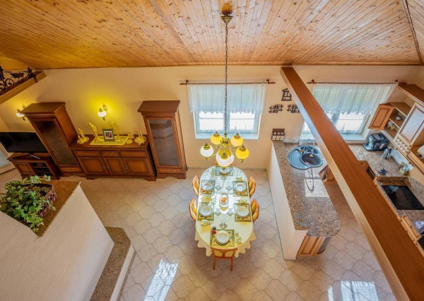 Krásny 7-izbový RD, 328 m² + 1389 m² pozemok, Trebostovo, okres Martin