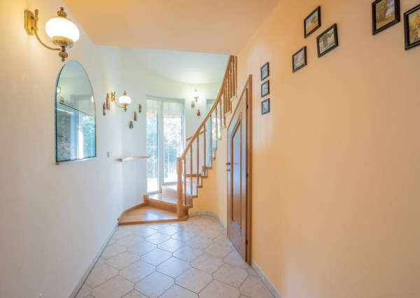 Krásny 7-izbový RD, 328 m² + 1389 m² pozemok, Trebostovo, okres Martin