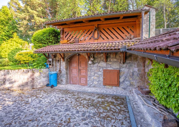 Krásny 7-izbový RD, 328 m² + 1389 m² pozemok, Trebostovo, okres Martin