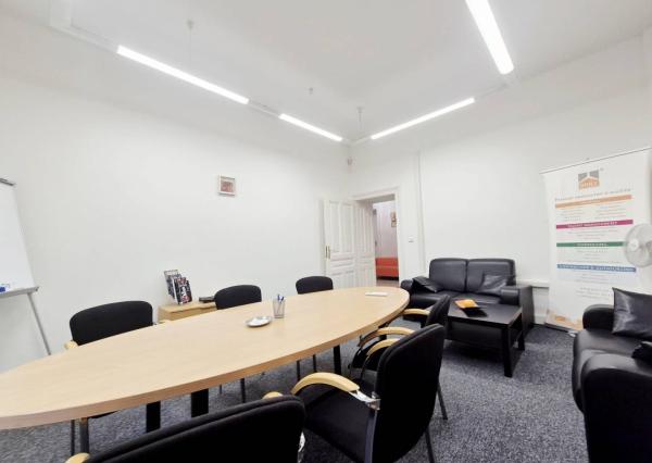 Na prenájom administratívny priestor, 137 m², Jakubovo nám., Staré Mes