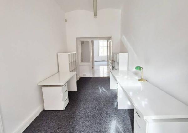 Na prenájom administratívny priestor, 137 m², Jakubovo nám., Staré Mes