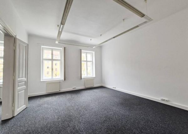 Na prenájom administratívny priestor, 137 m², Jakubovo nám., Staré Mes