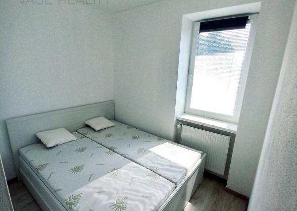 PRENÁJOM  Bánovce nad Bebravou  / 1 IZBOVÝ VEĽKOMETRÁŽNY BYT / ZARIADE