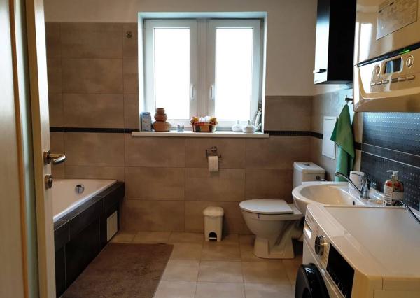 Na prenájom moderný 2-izbový byt po kompletnej rekonštrukcií - NMnV