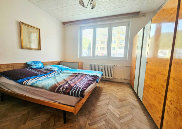 REZERVOVANÝ - Trojizbový byt v kúpeľnom meste Trenčianske Teplice 