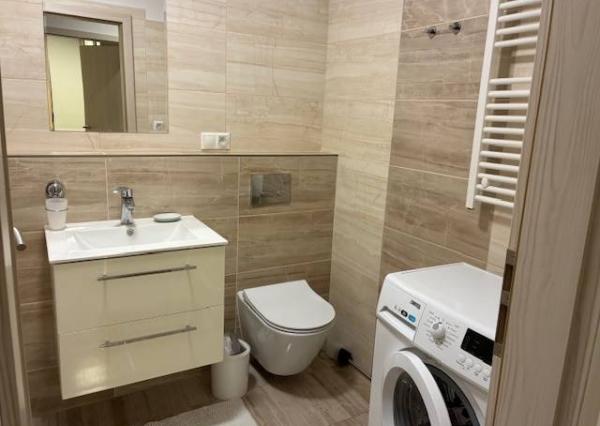 Predám 3 izbový byt Trenčianske Teplice, Terasa a Parkovacie miesto