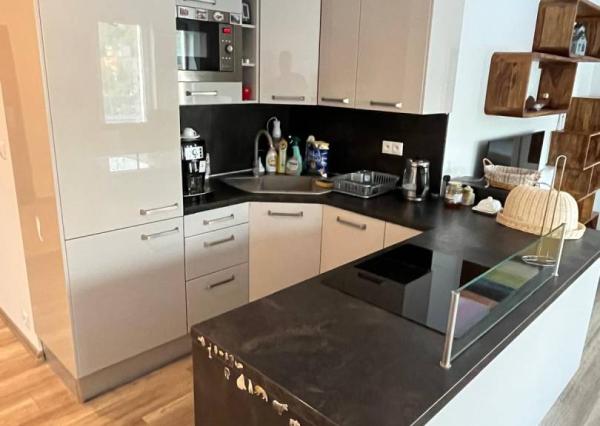 Predám 3 izbový byt Trenčianske Teplice, Terasa a Parkovacie miesto