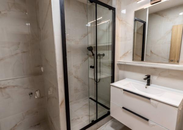 Na predaj novozrekonštruovaný 3-izb. byt s balkónom, 76 m², J. Smreka