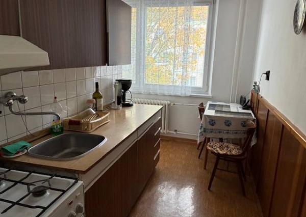 Predám 2 izbový byt s Garážou Trenčianske Teplice