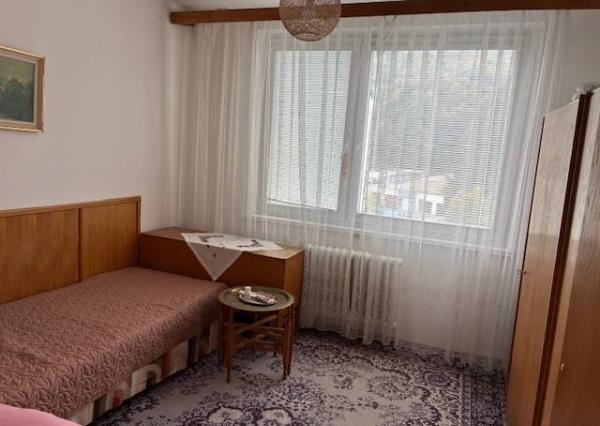 Predám 2 izbový byt s Garážou Trenčianske Teplice