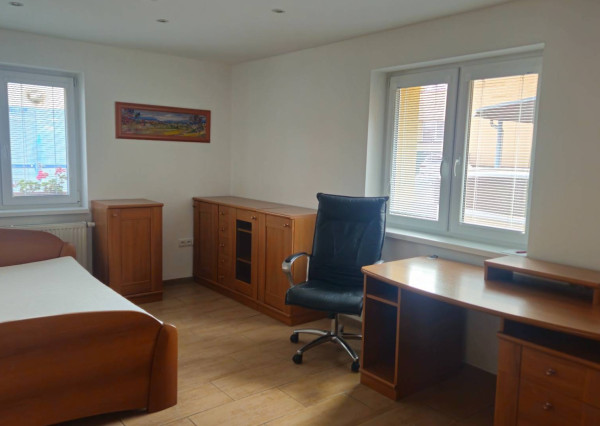 Prenájom  3,5 izbového rodinného domu Paláriková , Dubnica nad Váhom 