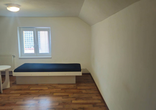 Prenájom  3,5 izbového rodinného domu Paláriková , Dubnica nad Váhom 