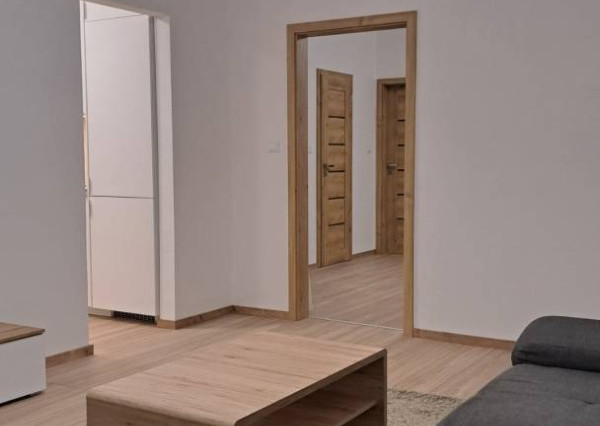 Prenájom 2 izbového bytu v novostavbe, Dubnica nad Váhom, 66 m2