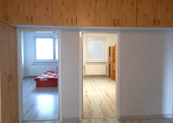 Na prenájom 4 izbový byt v centre Dubnice nad Váhom