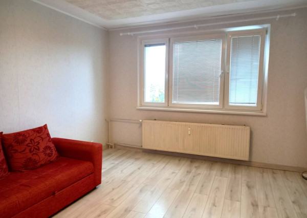 Na prenájom 4 izbový byt v centre Dubnice nad Váhom