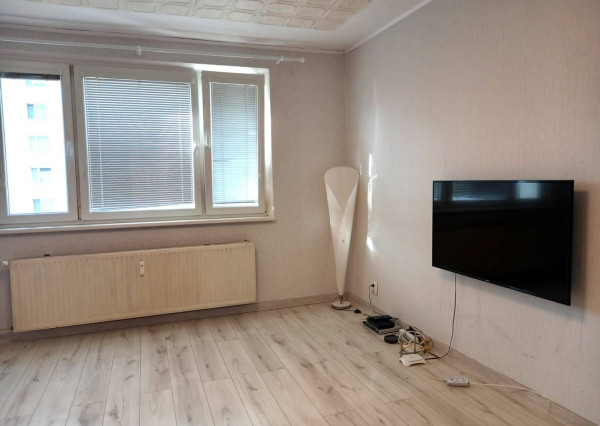 Na prenájom 4 izbový byt v centre Dubnice nad Váhom