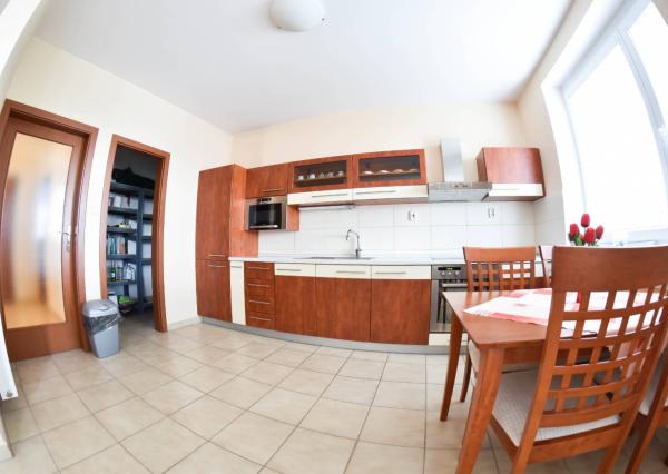 Krásny 2-izbový byt s lodžiou, 75 m², Tomášikova ul, Ružinov, od 02/26