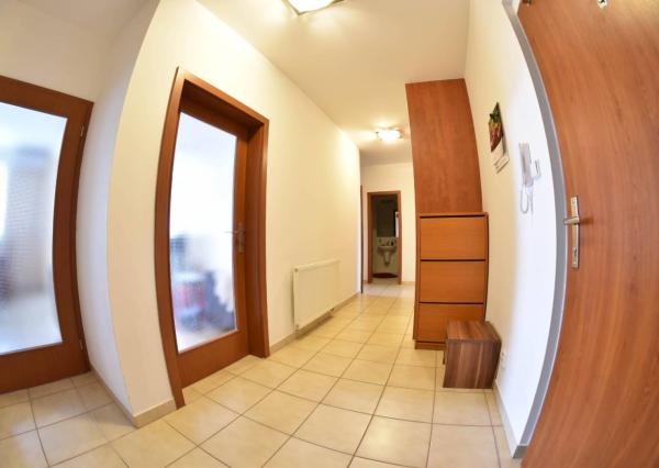 Krásny 2-izbový byt s lodžiou, 75 m², Tomášikova ul, Ružinov, od 02/26