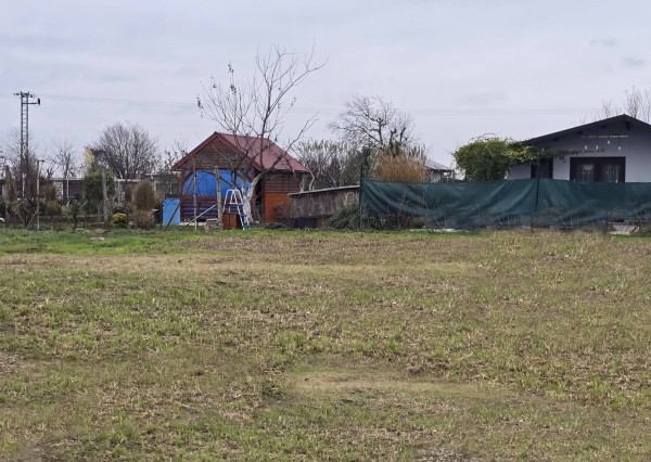 Predaj pozemku 401 m² v záhradkárskej oblasti – Drahovce Hať