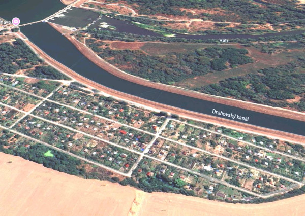 Predaj pozemku 401 m² v záhradkárskej oblasti – Drahovce Hať