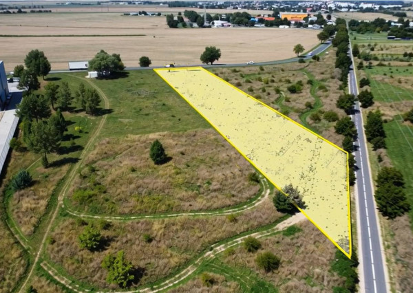INVESTIČNÝ POZEMOK 2250 M2 NA PREDAJ – KRAKOVANY, časť STRÁŽE