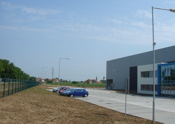 INVESTIČNÝ POZEMOK 2250 M2 NA PREDAJ – KRAKOVANY, časť STRÁŽE