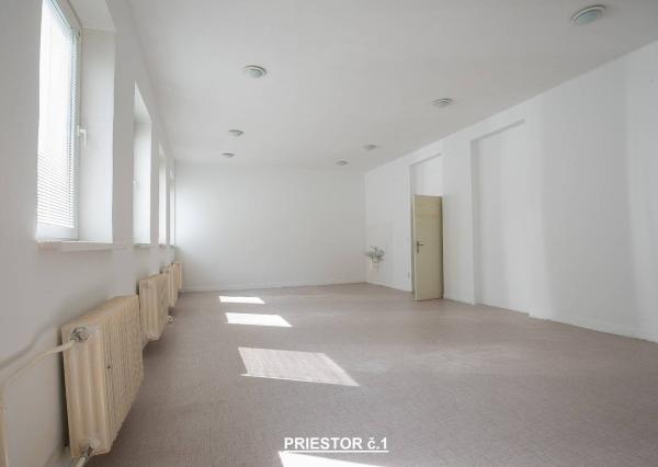 Kancelárske priestory, 48 m2, Herlianska ul., Ružinov, ihneď voľný