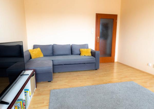 Krásny 2-izbový byt s lodžiou, 75 m²,Tomášikova ul, od 02/26