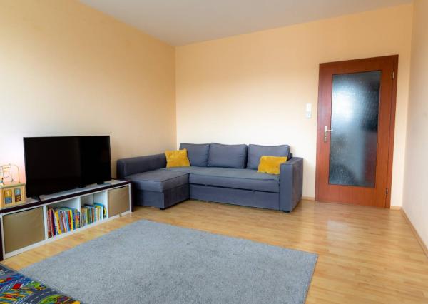 Krásny 2-izbový byt s lodžiou, 75 m²,Tomášikova ul, od 02/26