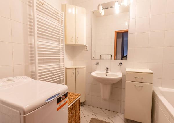 Krásny 2-izbový byt s lodžiou, 75 m²,Tomášikova ul, od 02/26