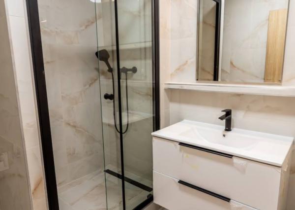 Na predaj novozrekonštruovaný 3-izb. byt s balkónom, 76 m², J. Smreka