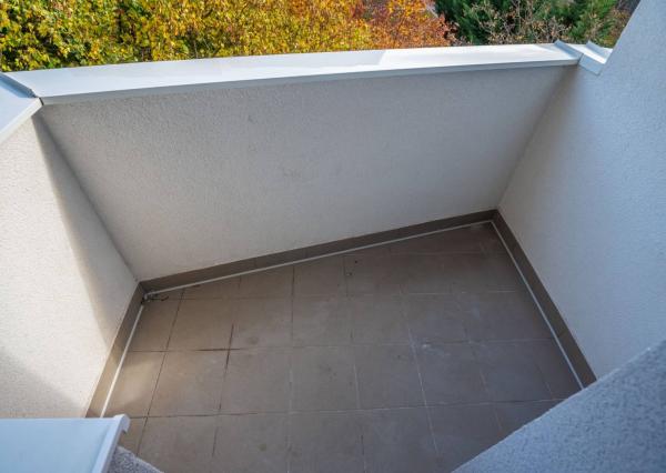 Na predaj novozrekonštruovaný 3-izb. byt s balkónom, 76 m², J. Smreka