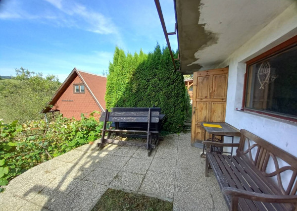 *REZERVOVANÉ* Slnečná záhrada s murovanou chatkou, Nemšová časť Ľuborč