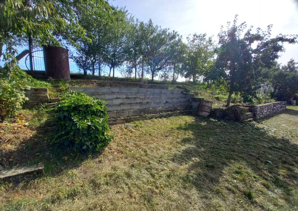 *REZERVOVANÉ* Slnečná záhrada s murovanou chatkou, Nemšová časť Ľuborč