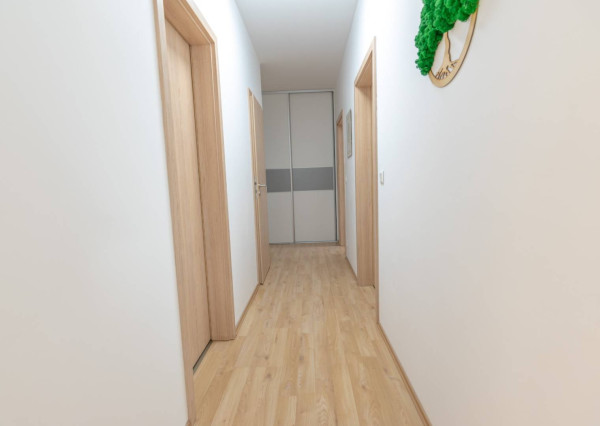 Výnimočný 3-izbový apartmán s balkónom, 71 m², Nový Ružinov