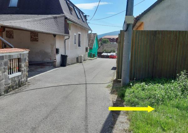 STAVEBNÝ POZEMOK 2250 m2 TRENČIANSKE MITICE