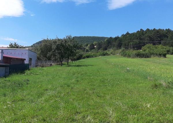 STAVEBNÝ POZEMOK 2250 m2 TRENČIANSKE MITICE