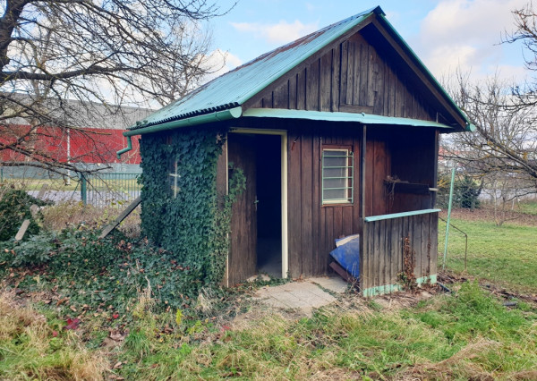 Na predaj záhrada o výmere 784 m2 - Nové Mesto n/V