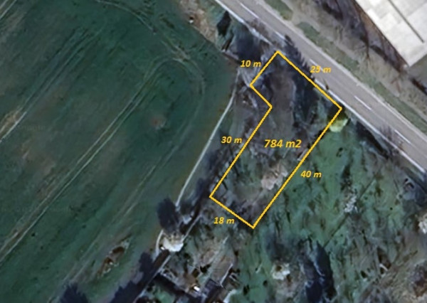 Na predaj záhrada o výmere 784 m2 - Nové Mesto n/V