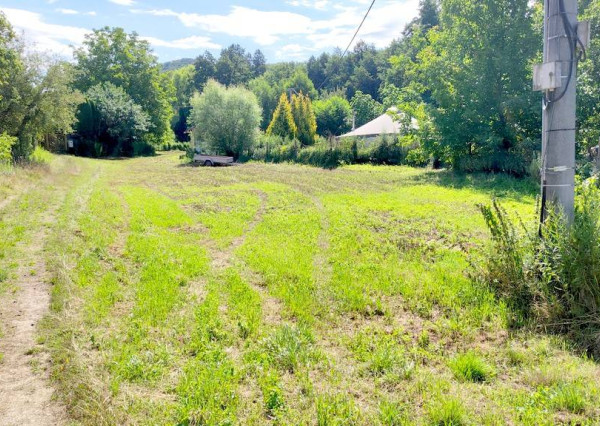 **REZERVOVANÉ** Rekreačný pozemok s chatou, Moravany nad Váhom