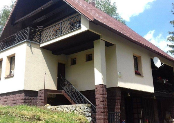 Chalupa v krásnom prostredí, Valaská Belá