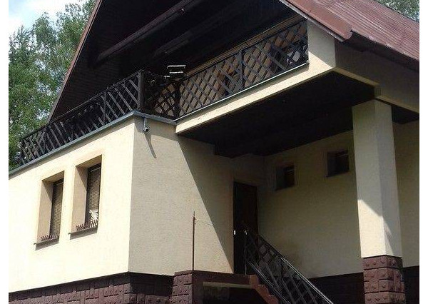 Chalupa v krásnom prostredí, Valaská Belá