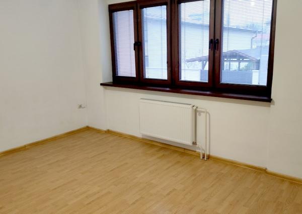 Prenájom priestorov schválených na služby 13m2 Piešťany