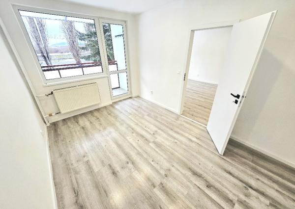 3 izbový byt Bánovce nad Bebravou/CENTRUM/65 m2/BALKÓN/PIVNICA