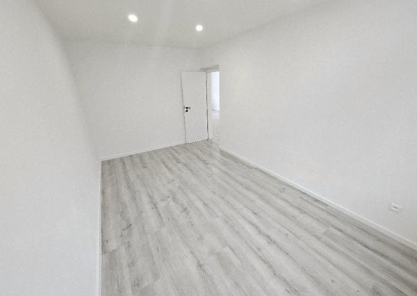 3 izbový byt Bánovce nad Bebravou/CENTRUM/65 m2/BALKÓN/PIVNICA